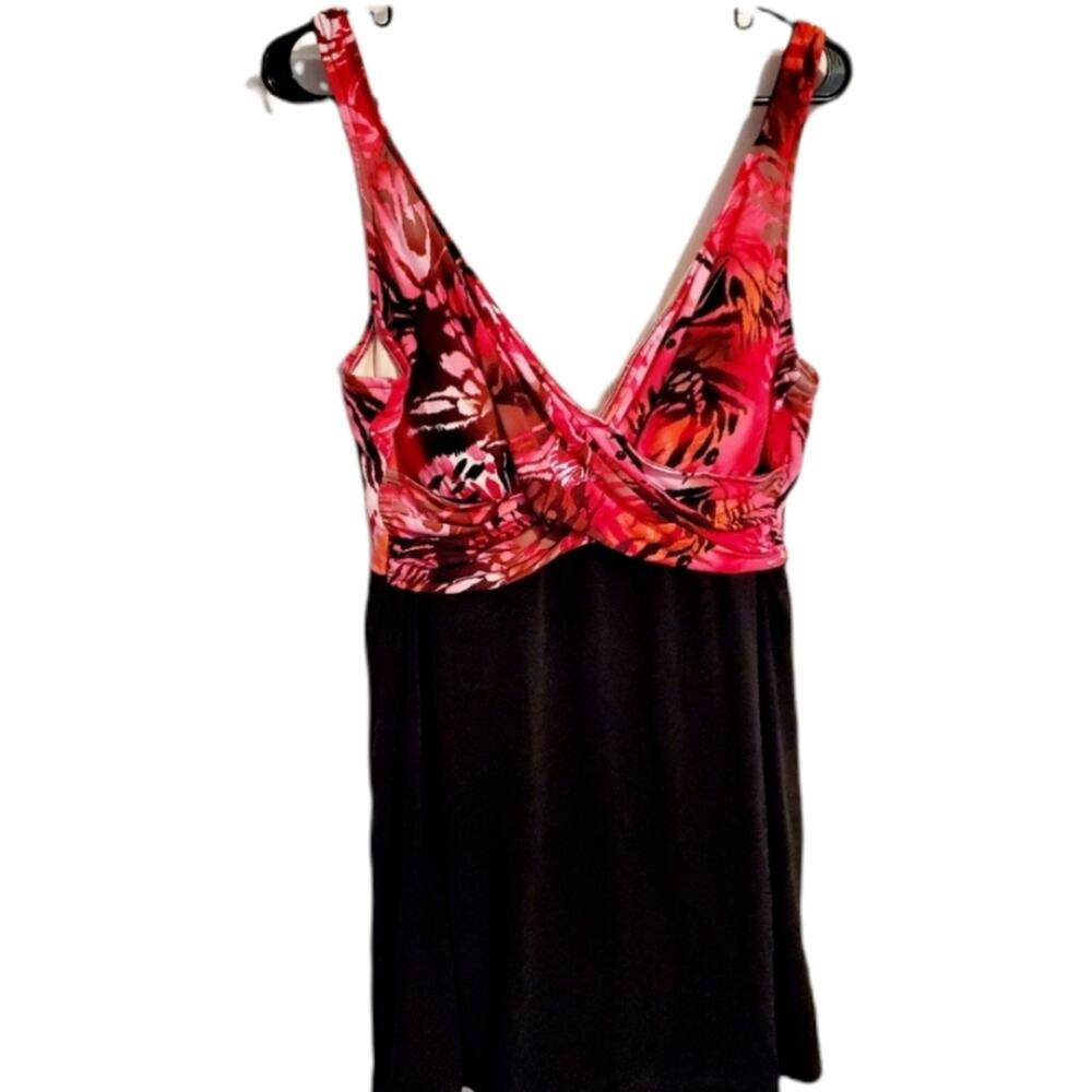 Woman's plus size one piece swimsuit with black skirt Criss cross bra top sz.16